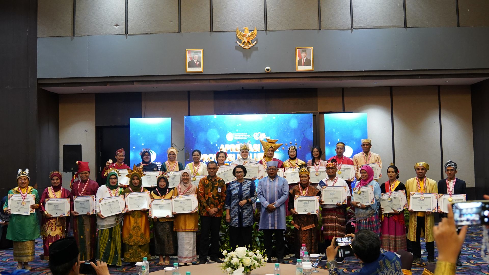 Kantor GTK Maluku Utara Berikan Penghargaan Kepada 76 GTK di Maluku Utara